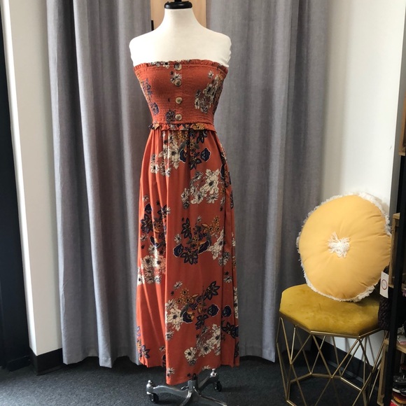 Strapless dress - Picture 2 of 3